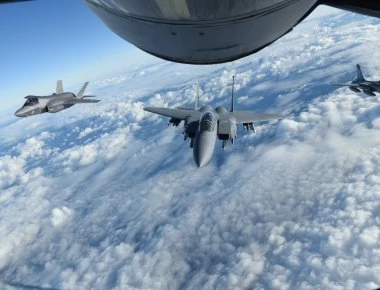 Άσκηση “Point Blank 18-3”: Βρετανικά F-35 με αμερικανικά F-15 και γαλλικά Rafale (βίντεο)